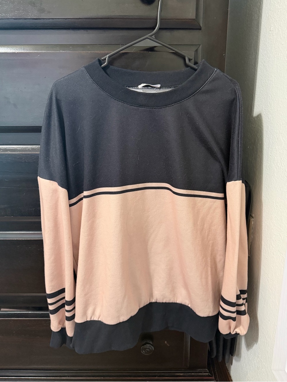 Zeagoo Crewneck Sweatshirt Stripped Size M